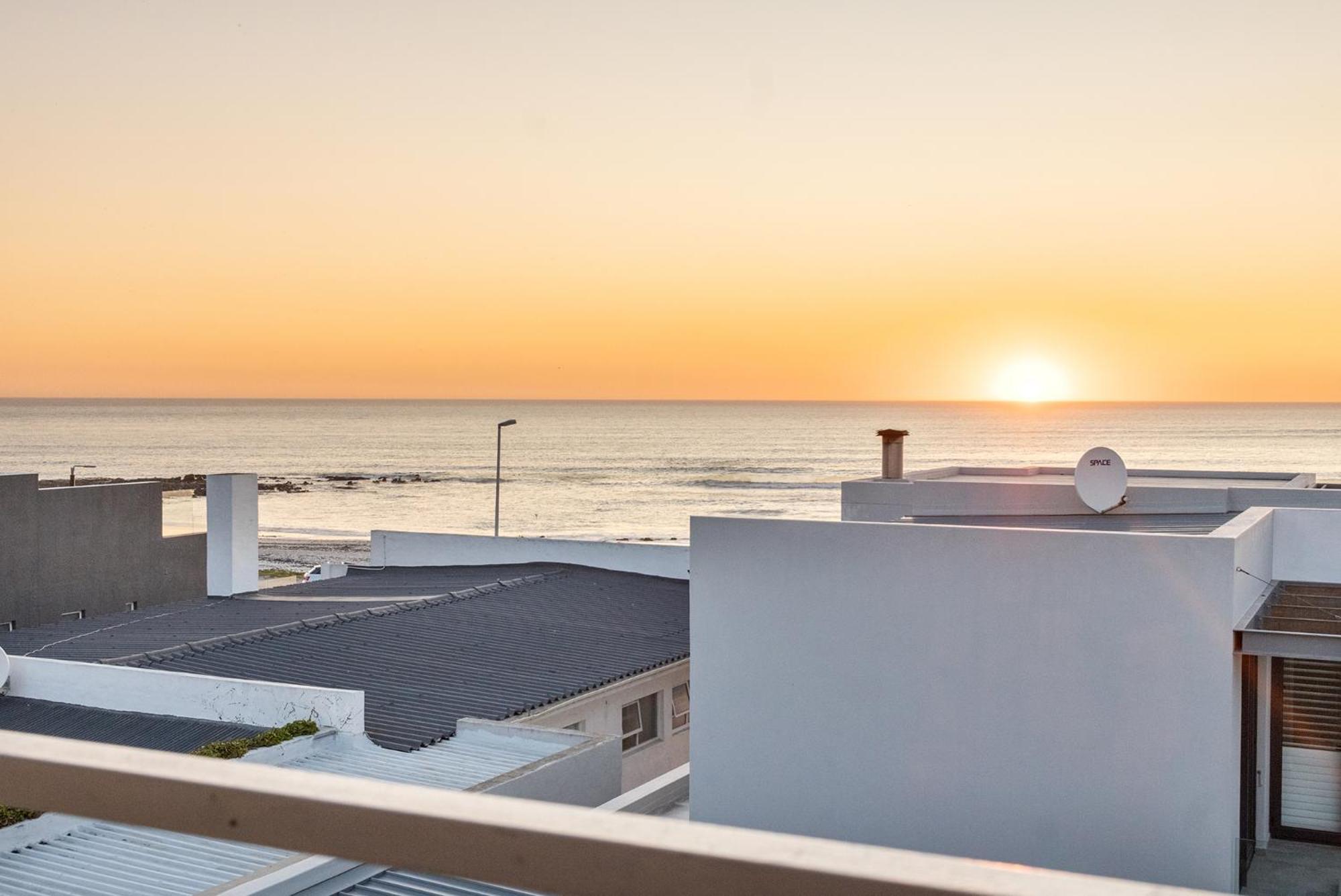 The Sandcastle Guesthouse - Melkbosstrand Dış mekan fotoğraf